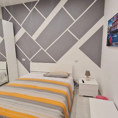 Locazione Turistica Adriatico Hotel Bari Bagian luar foto