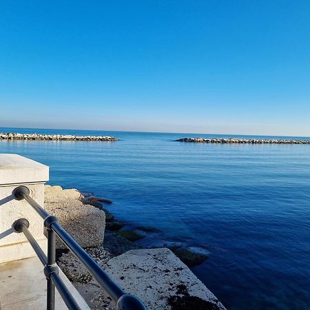 Locazione Turistica Adriatico Hotel Bari Bagian luar foto