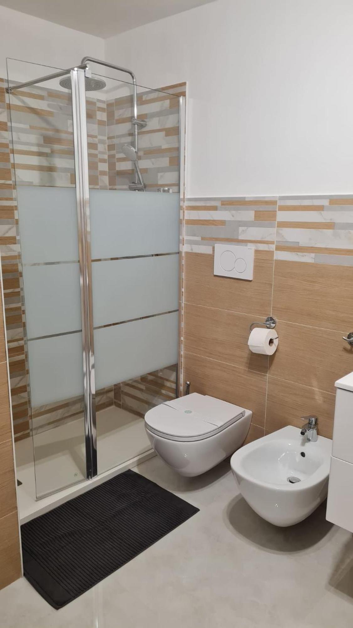 Locazione Turistica Adriatico Hotel Bari Bagian luar foto