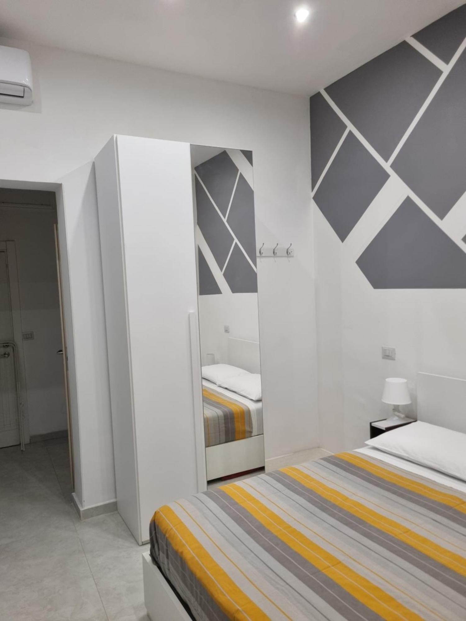 Locazione Turistica Adriatico Hotel Bari Bagian luar foto